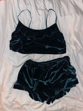 Mentionables green velvet lingerie pajama set